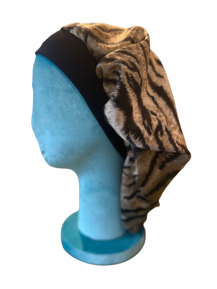 The mimi silky bonnet in leopard print gold and black